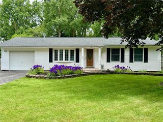 130 Sherwood Drive, Parma, NY 14468