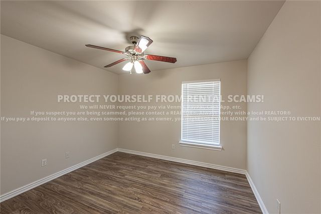 1674 N Hazeltine Drive, Fayetteville, AR 72704