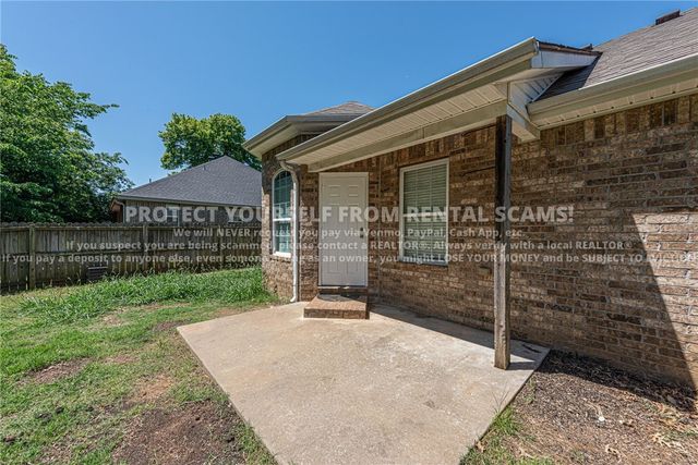 1674 N Hazeltine Drive, Fayetteville, AR 72704
