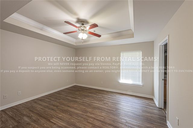 1674 N Hazeltine Drive, Fayetteville, AR 72704