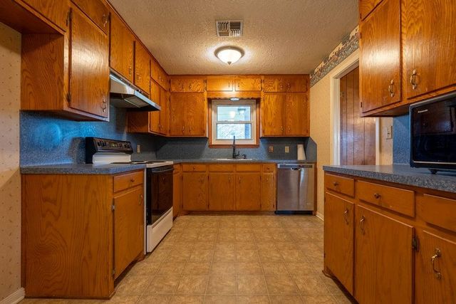 128 County Road 655, Brazoria, TX 77422