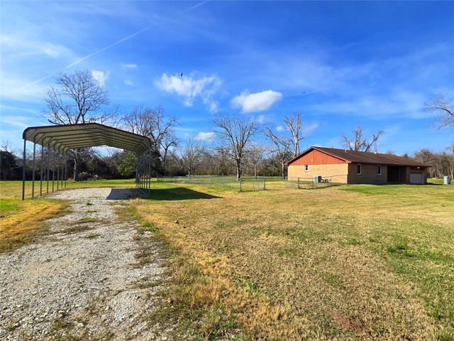128 County Road 655, Brazoria, TX 77422