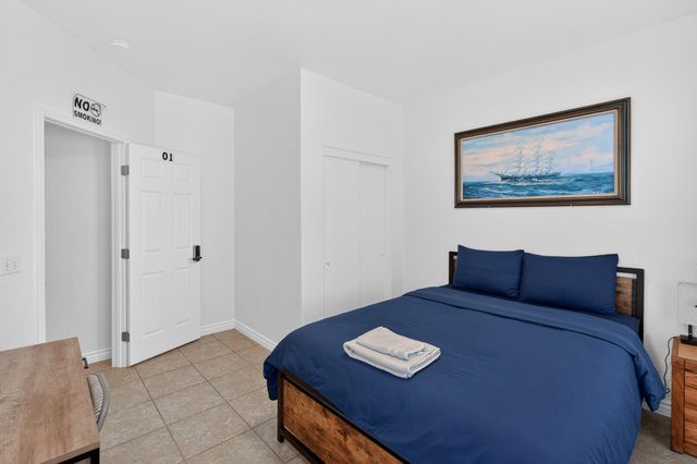 8148 Silverleaf Way, Sacramento, CA 95829