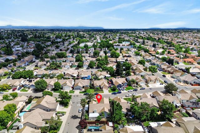 8148 Silverleaf Way, Sacramento, CA 95829