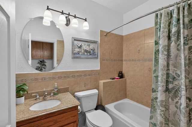 8148 Silverleaf Way, Sacramento, CA 95829