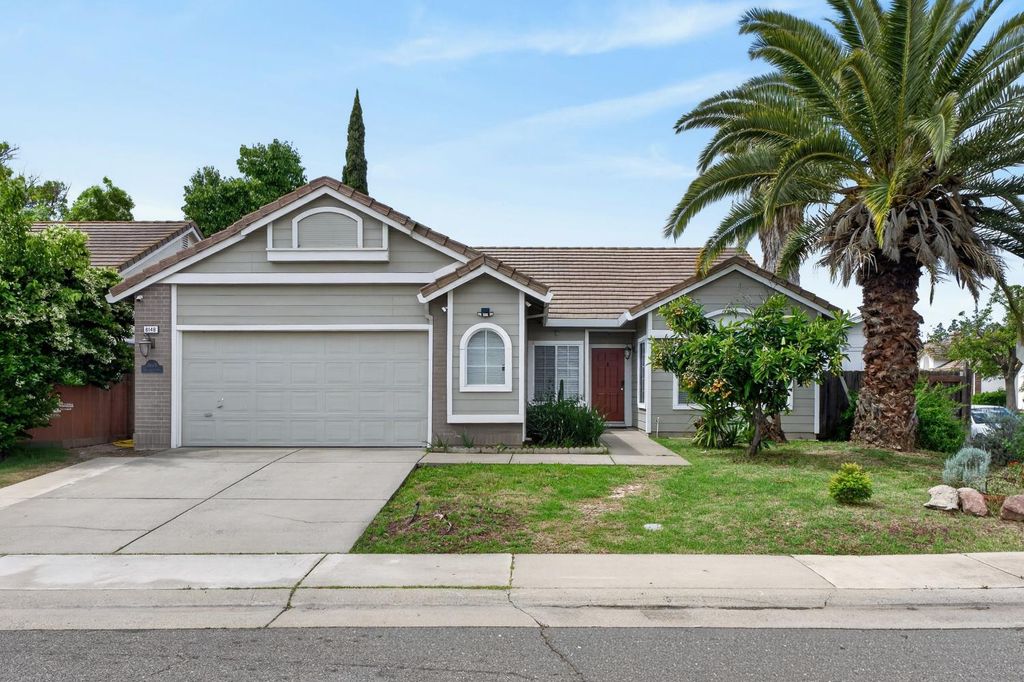 8148 Silverleaf Way, Sacramento, CA 95829
