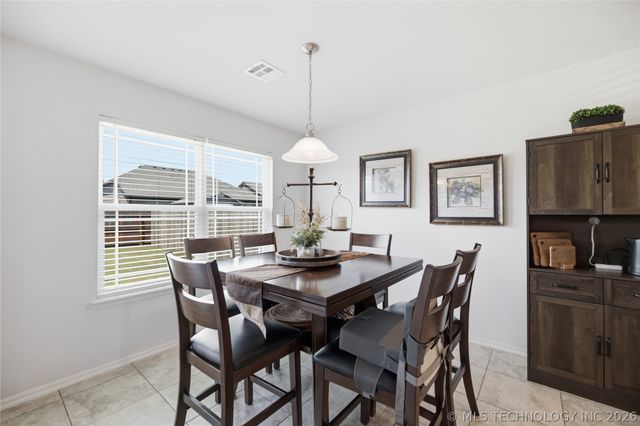 14617 E 112th Place, Owasso, OK 74055