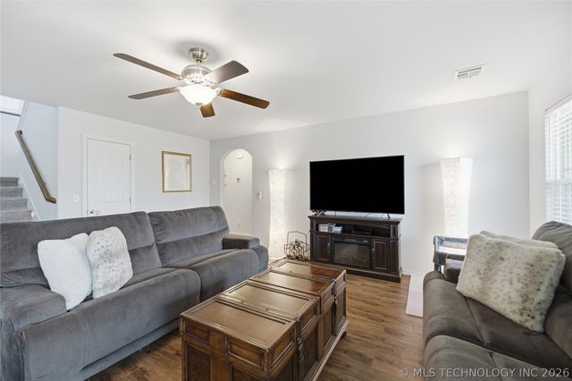 14617 E 112th Place, Owasso, OK 74055