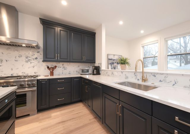 3817 N Lowell Avenue, Chicago, IL 60641