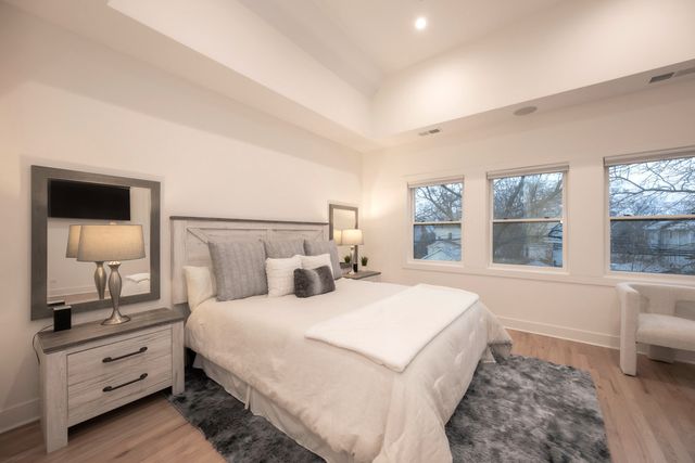 3817 N Lowell Avenue, Chicago, IL 60641