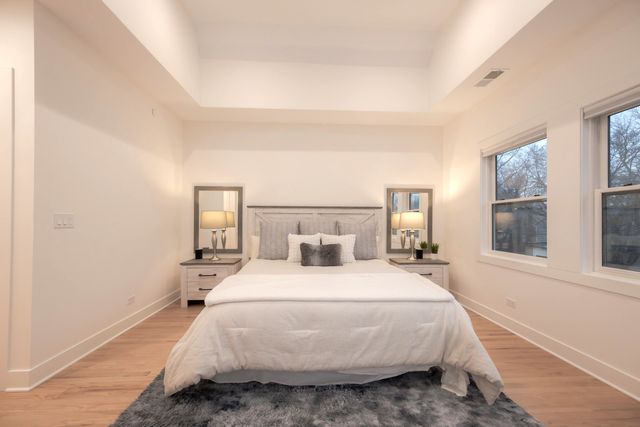 3817 N Lowell Avenue, Chicago, IL 60641