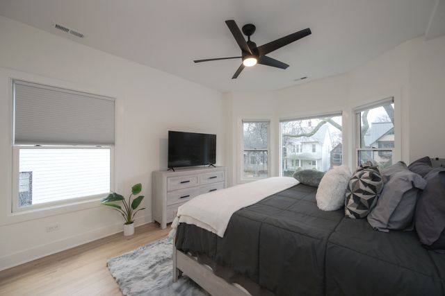 3817 N Lowell Avenue, Chicago, IL 60641