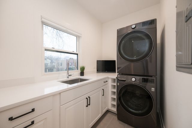 3817 N Lowell Avenue, Chicago, IL 60641