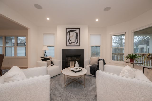 3817 N Lowell Avenue, Chicago, IL 60641