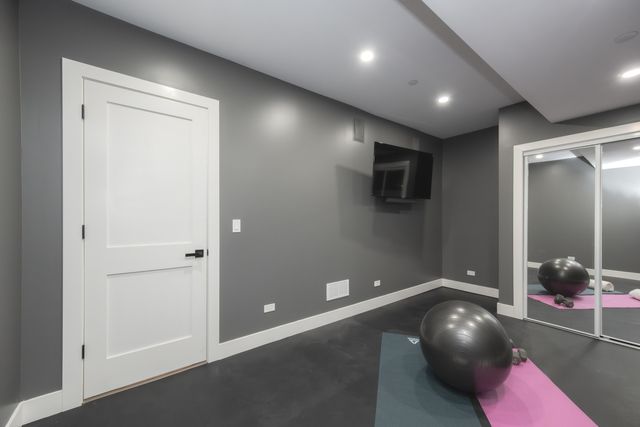 3817 N Lowell Avenue, Chicago, IL 60641