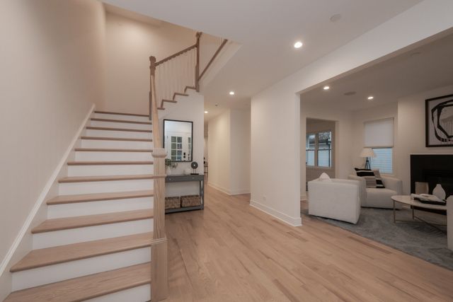 3817 N Lowell Avenue, Chicago, IL 60641