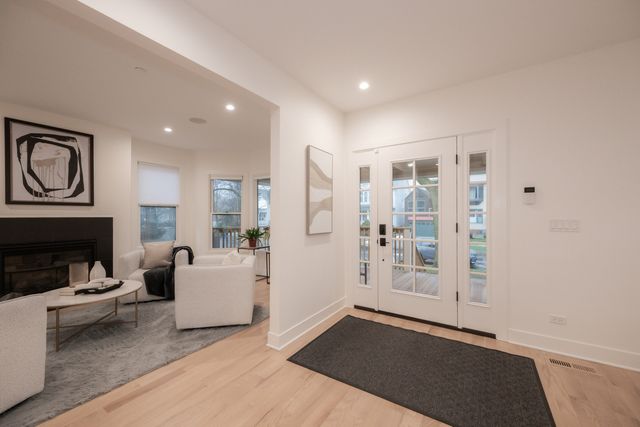 3817 N Lowell Avenue, Chicago, IL 60641