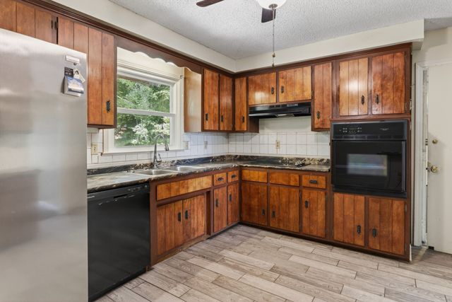 117 Morgan Ct, Clarksville, TN 37040