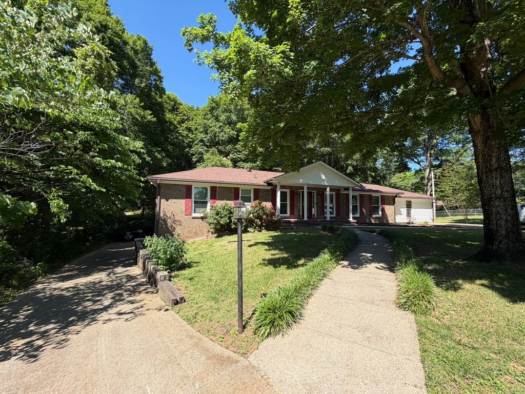 117 Morgan Ct, Clarksville, TN 37040