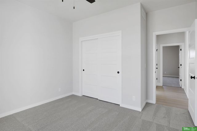 5608 N 213th Street, Elkhorn, NE 68022