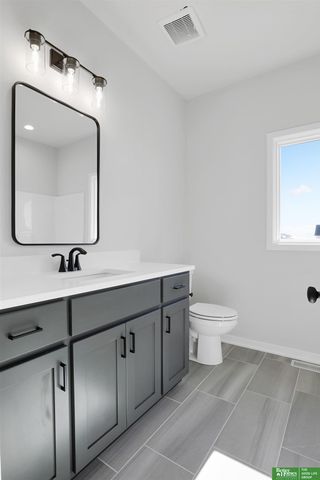 5608 N 213th Street, Elkhorn, NE 68022