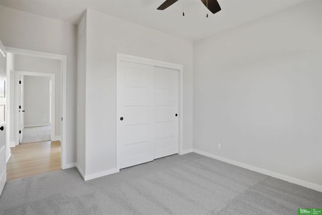 5608 N 213th Street, Elkhorn, NE 68022