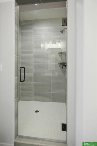 5608 N 213th Street, Elkhorn, NE 68022