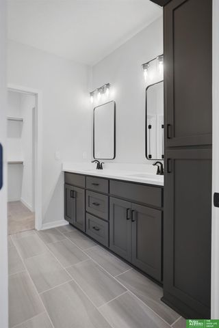 5608 N 213th Street, Elkhorn, NE 68022