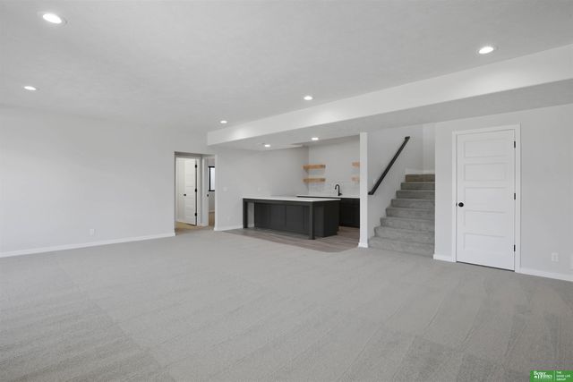 5608 N 213th Street, Elkhorn, NE 68022