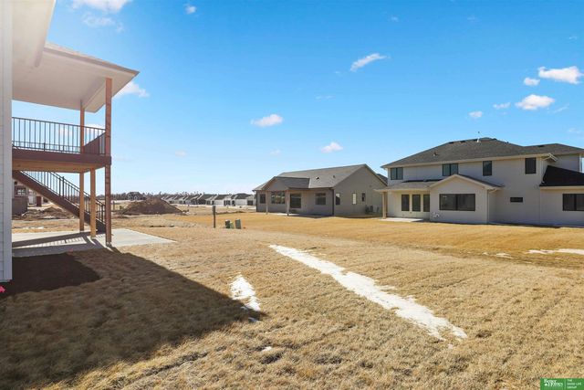 5608 N 213th Street, Elkhorn, NE 68022