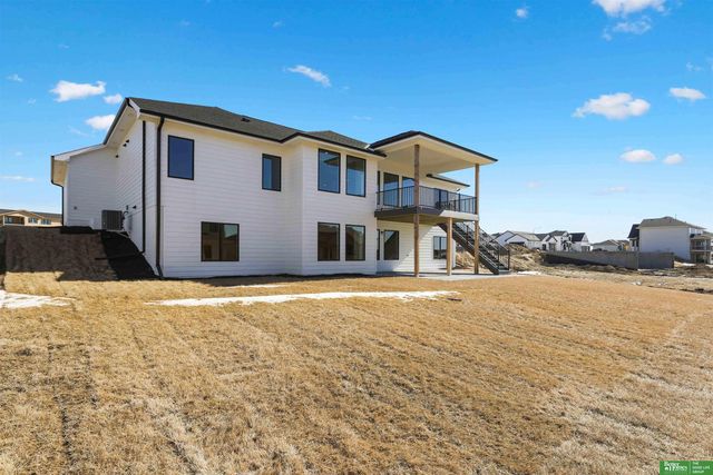 5608 N 213th Street, Elkhorn, NE 68022