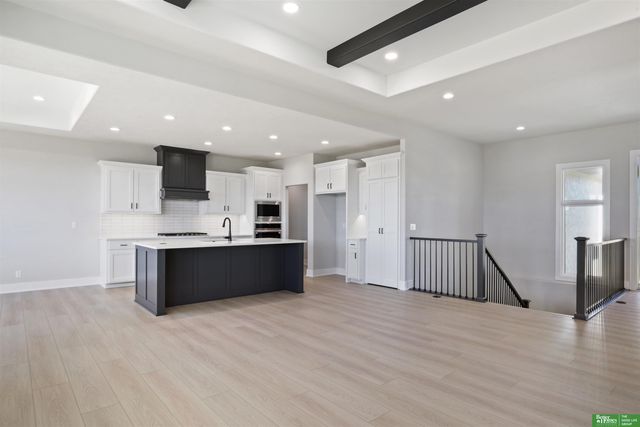 5608 N 213th Street, Elkhorn, NE 68022