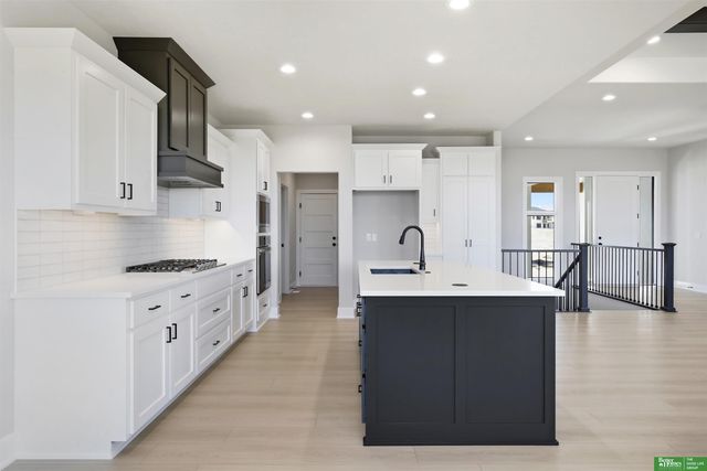 5608 N 213th Street, Elkhorn, NE 68022