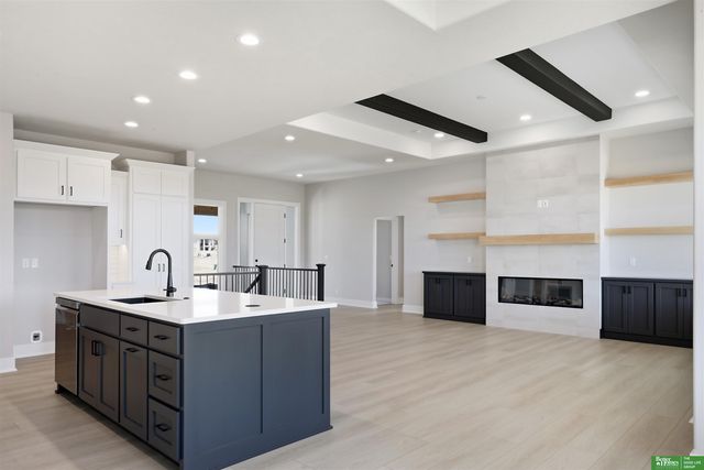 5608 N 213th Street, Elkhorn, NE 68022