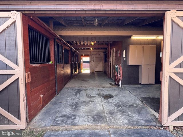 195 DALEVILLE RD, Cochranville, PA 19330