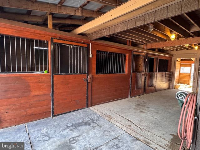 195 DALEVILLE RD, Cochranville, PA 19330