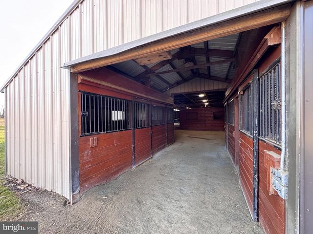 195 DALEVILLE RD, Cochranville, PA 19330