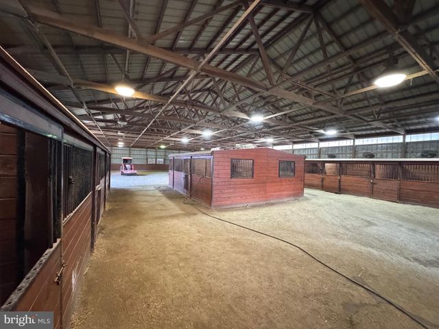 195 DALEVILLE RD, Cochranville, PA 19330
