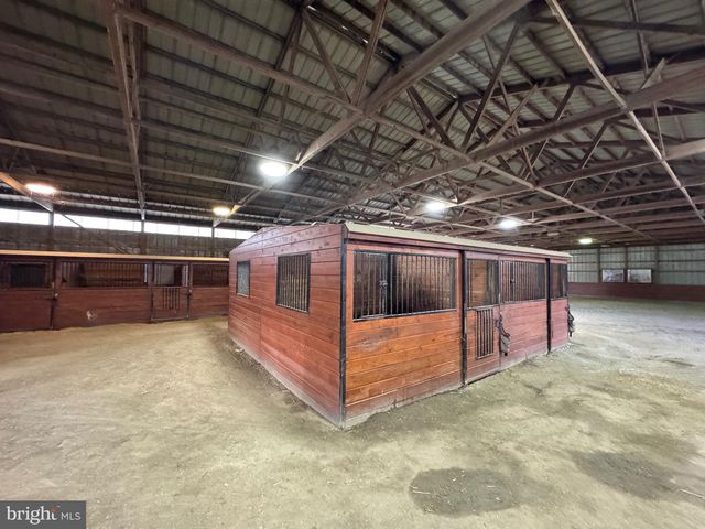 195 DALEVILLE RD, Cochranville, PA 19330