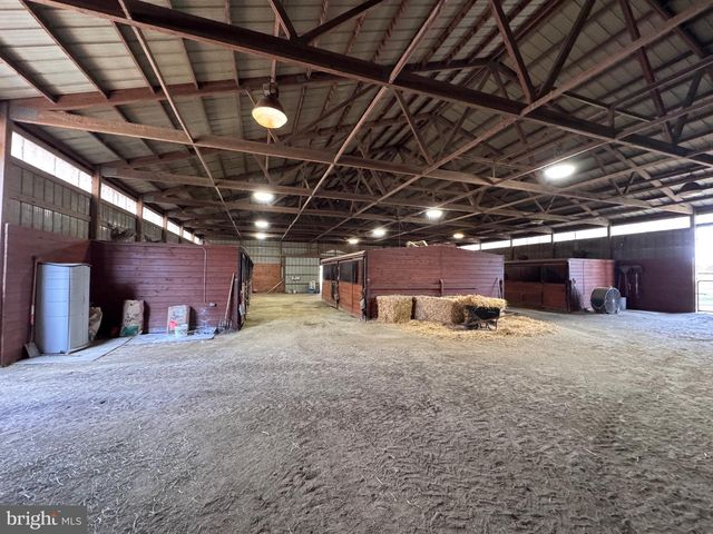195 DALEVILLE RD, Cochranville, PA 19330