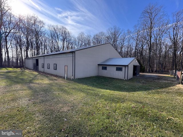 195 DALEVILLE RD, Cochranville, PA 19330