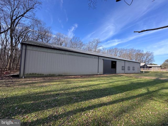 195 DALEVILLE RD, Cochranville, PA 19330