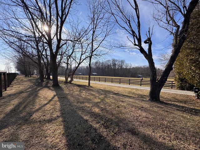 195 DALEVILLE RD, Cochranville, PA 19330