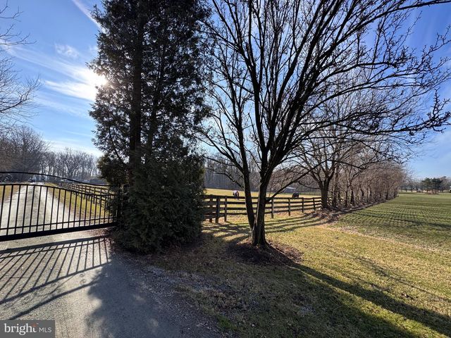 195 DALEVILLE RD, Cochranville, PA 19330