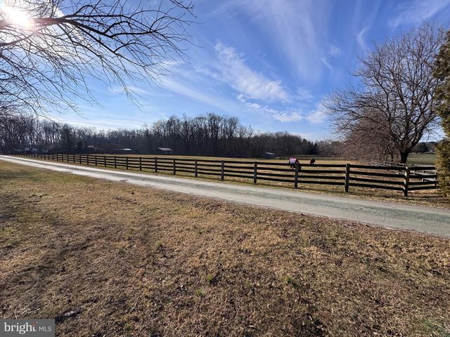 195 DALEVILLE RD, Cochranville, PA 19330
