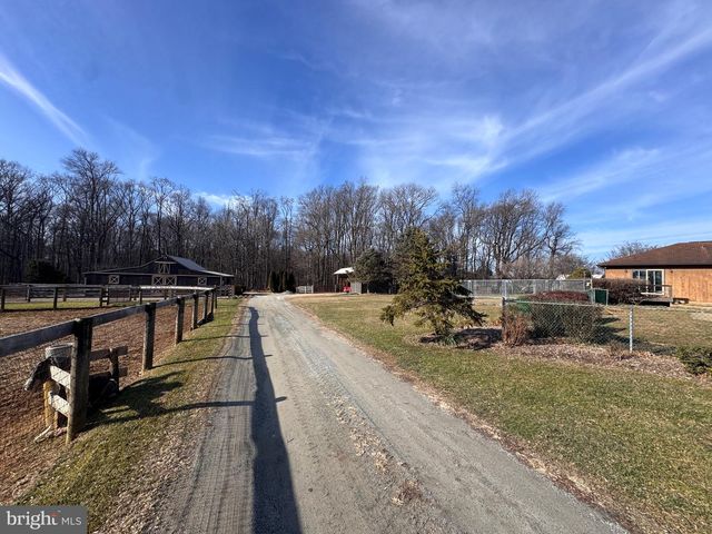 195 DALEVILLE RD, Cochranville, PA 19330