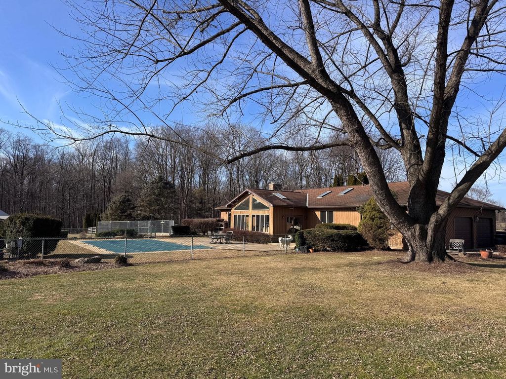 195 DALEVILLE RD, Cochranville, PA 19330
