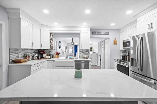 5772 56TH TERRACE N, St Petersburg, FL 33709