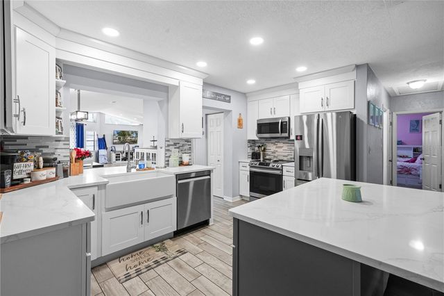 5772 56TH TERRACE N, St Petersburg, FL 33709