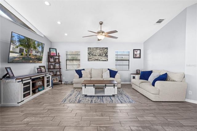 5772 56TH TERRACE N, St Petersburg, FL 33709